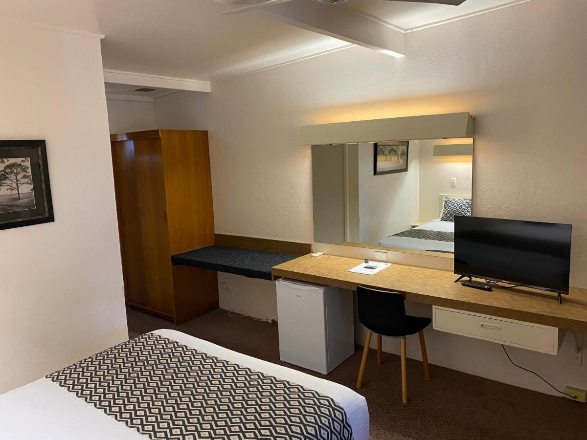 Ben Hall Motor Inn Forbes Eksteriør billede